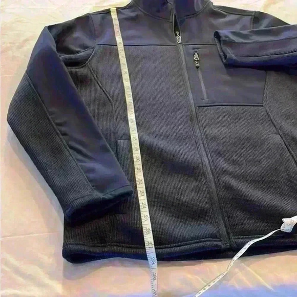 Swiss Tech men’s jacket size large with 3 pockets - Picture 7 of 12